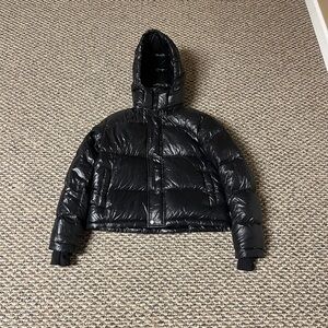 Women’s Aritzia Super Puff Shorty Puffer Jacket Black Sz. XS